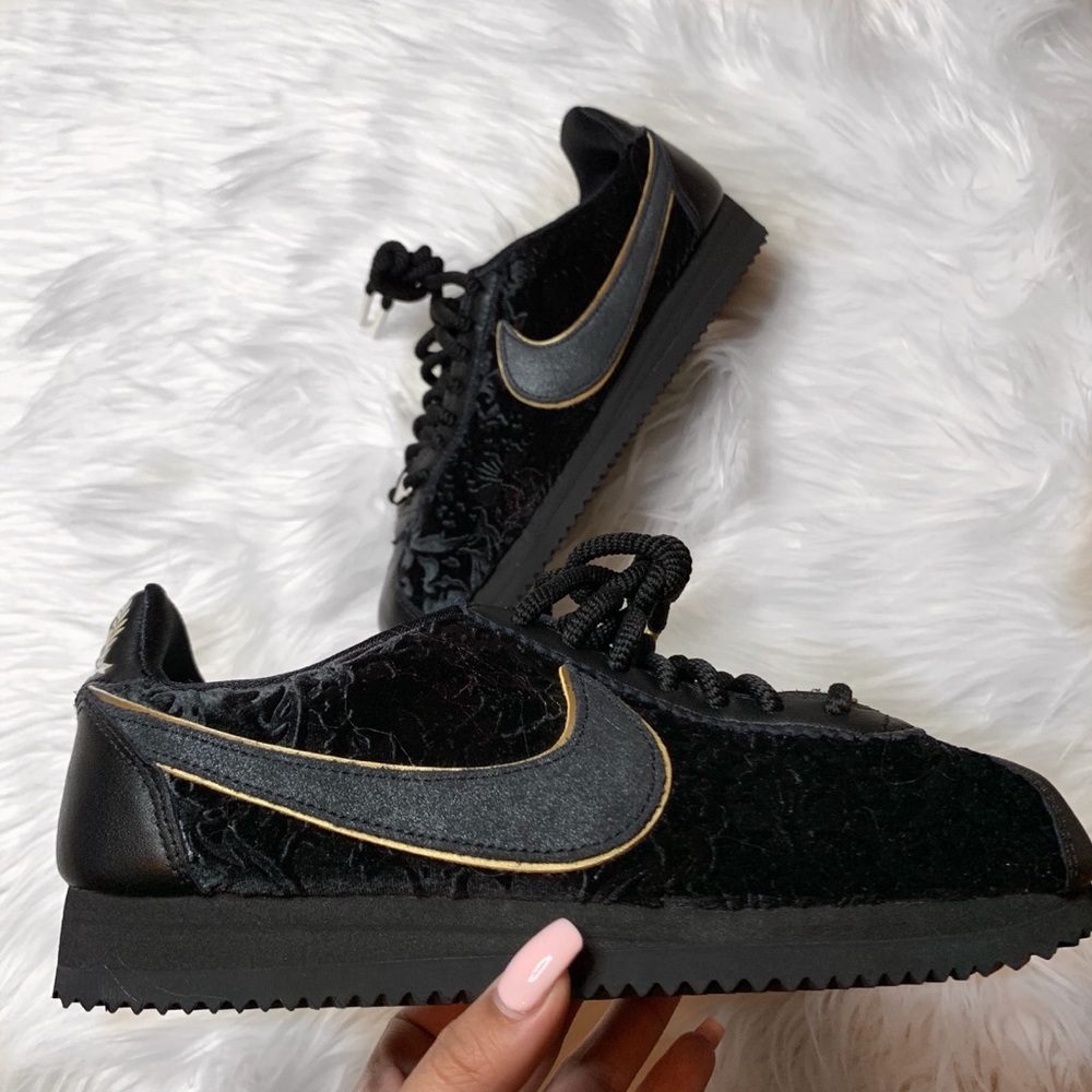 SOLD *NEW* Classic Cortez SE - Picture 2 of 4